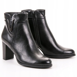 Vinceza Black Booties On A Post 1