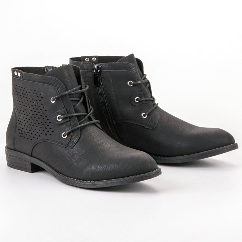 Groto Gogo Black openwork boots 1