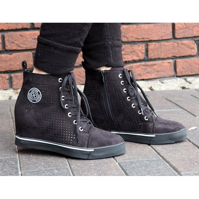 Openwork Sneakers XW36236 Black 1