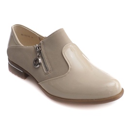 Classic Slip-On Shoes 15312 Beige 1 Classic Slip-On Shoes 15312 Beige 1