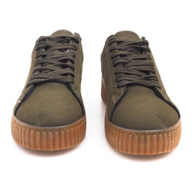 Creepers Boots On The AM-1101 Green Platform 2