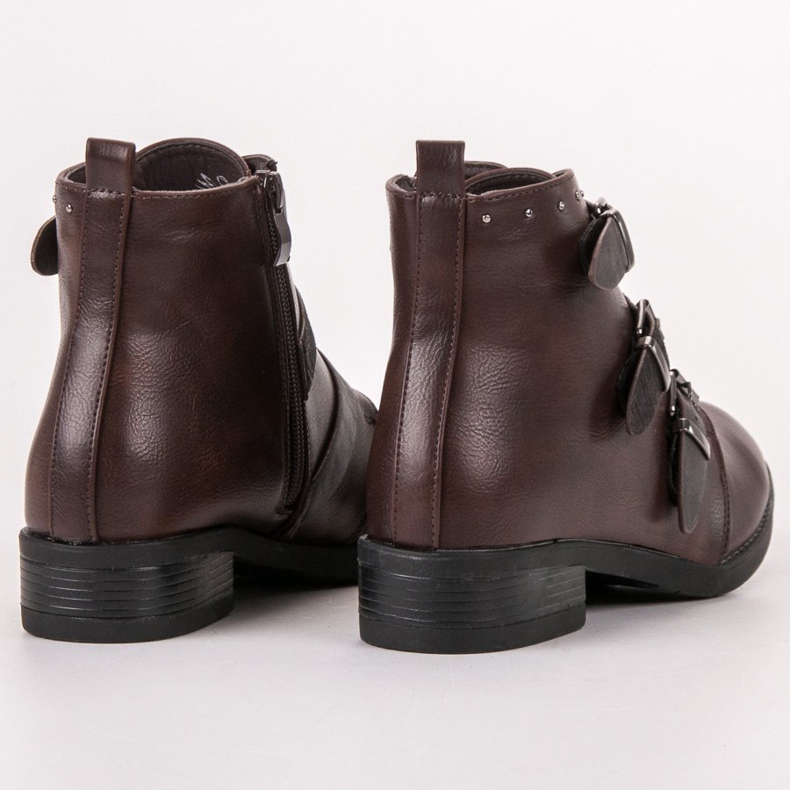 Small Swan Boots With Decorative Stripes brown 1