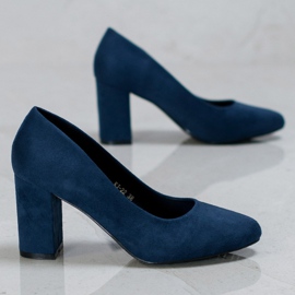 Ch. Creation Pumps On A Pillar blue 1