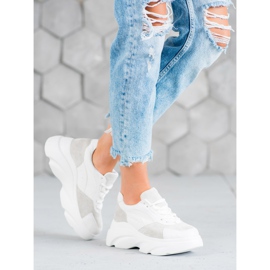 Seastar Sports Shoes On The Platform white 1