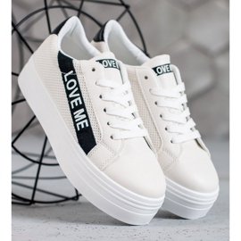 SHELOVET White Shoes On The Platform 1