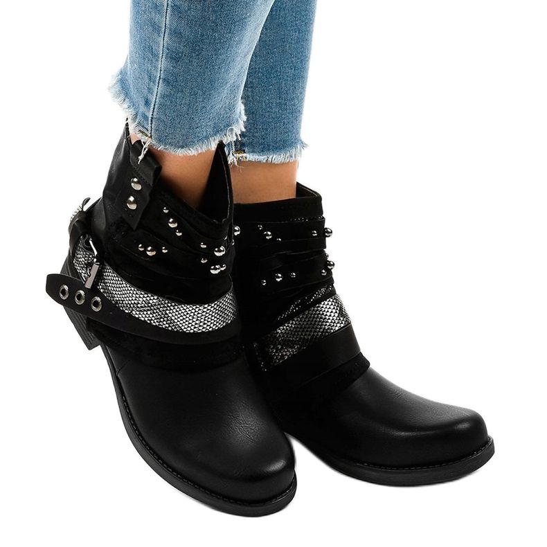 Black insulated boots richly decorated 17103-1A 1