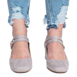 Gray pumps on the Tamara post grey 1