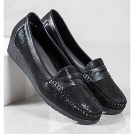 Comer Black loafers 1