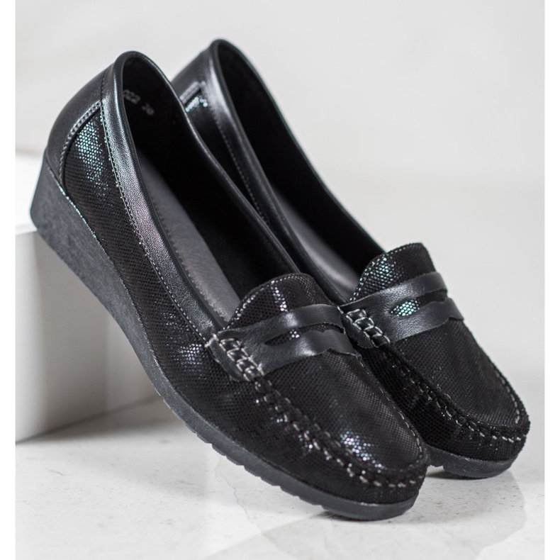 Comer Black loafers 1