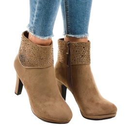 Khaki suede ankle boots on the SQ15 post multicolored green 1