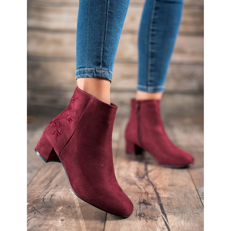 Small Swan Boots With Application red 2