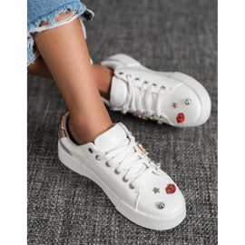 Bestelle Sport Shoes With Patches white 1
