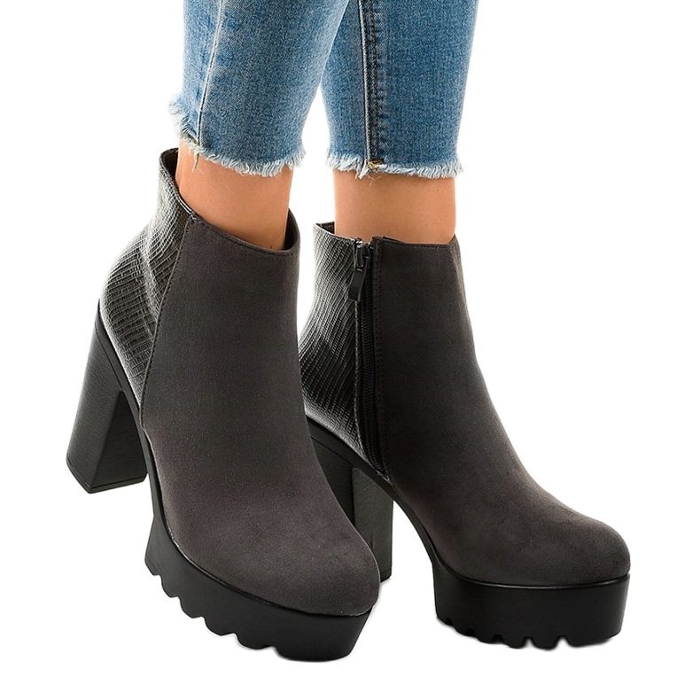 Gray women's boots on the post A371-2 grey 1