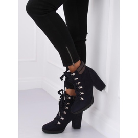Navy blue timber boots 8992 Blue 2