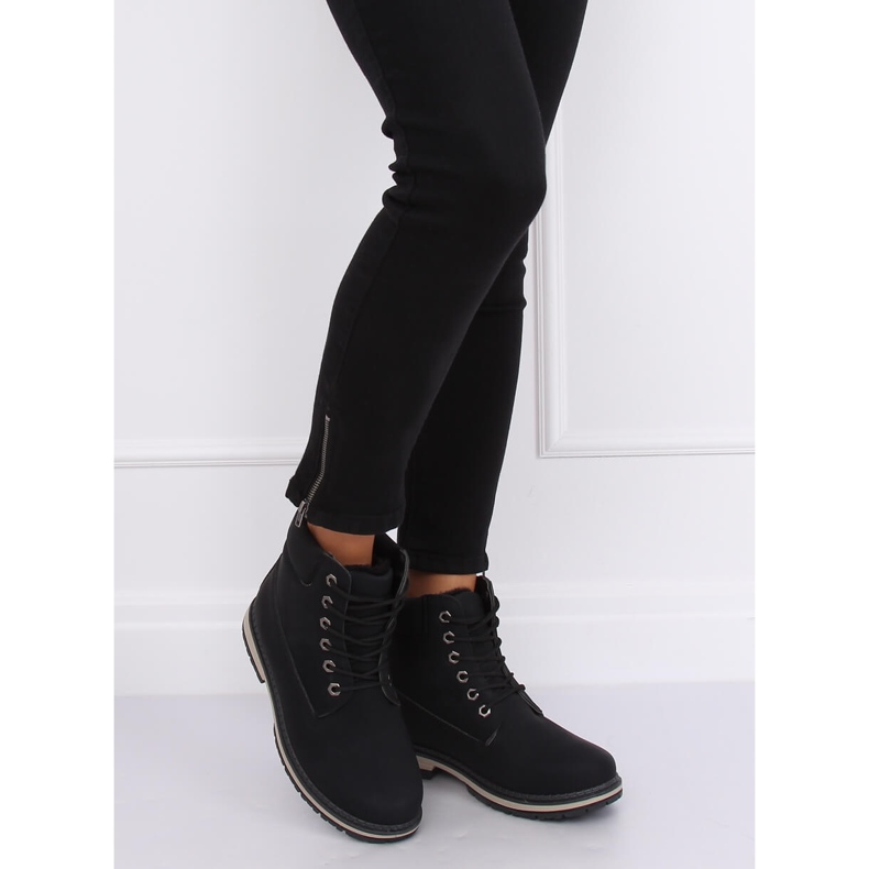 Black insulated timber boots W19-42 Black 2