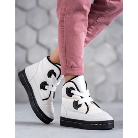 RTX WALK Snow Boots With Crystals white 2