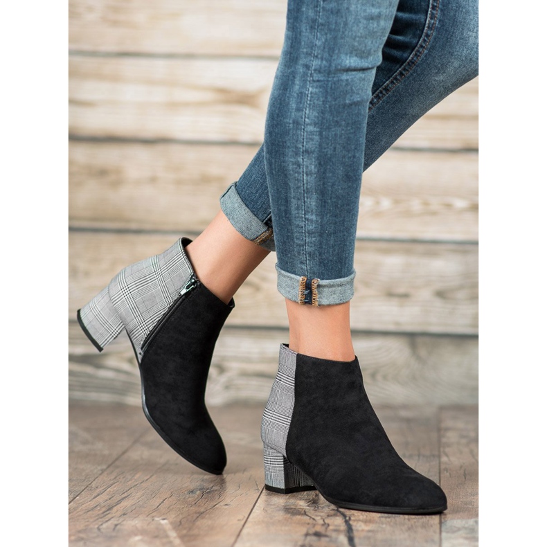 Filippo Stylish boots on a post black grey 1