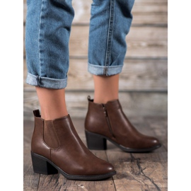 Anesia Paris Brown Booties On A Post 1