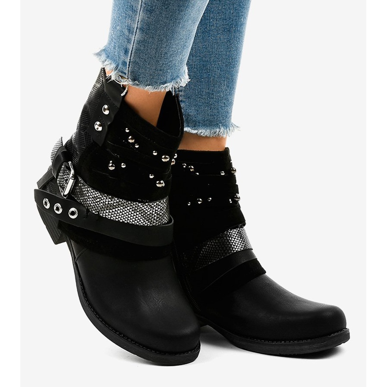 Black insulated boots, richly decorated A-351 2