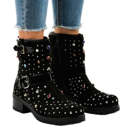 Black insulated boots, richly decorated T185 1 Black insulated boots, richly decorated T185 1