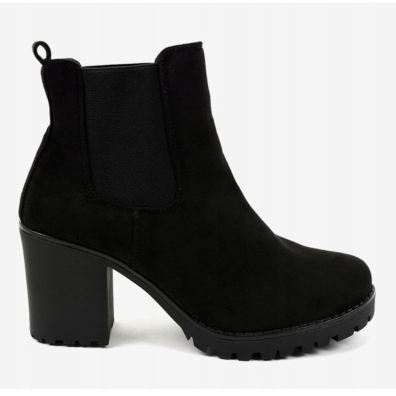Black ankle boots on the B3000-KB post 2