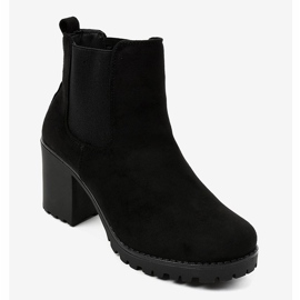 Black ankle boots on the B3000-KB post 1