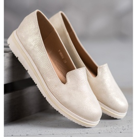 Kayla Beige Lords 1