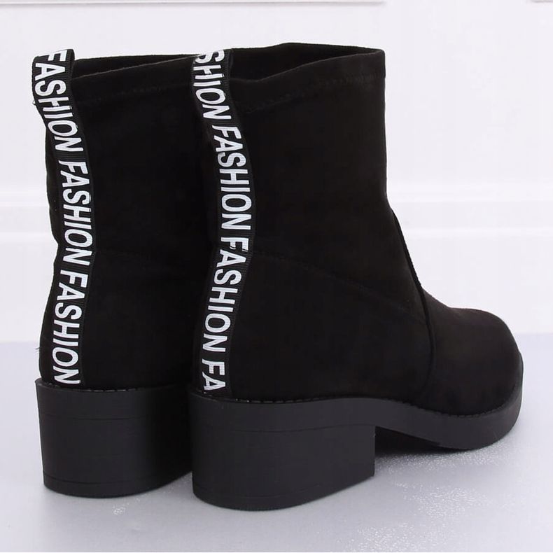 Black low-heeled boots W868 Black 1