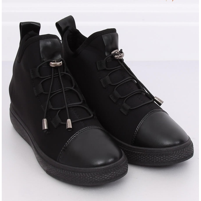 Black XY-35 Black neoprene insulated sneakers 1 Black XY-35 Black neoprene insulated sneakers 1