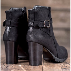 S. BARSKI Stylish boots on the platform black 1