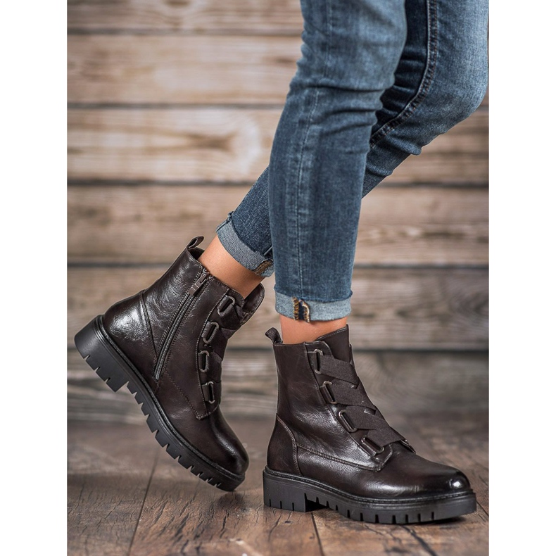 M.Daszyński Brown Workers 2