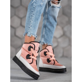 Weide Pink snow boots 1