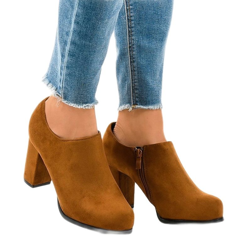 Camel suede ankle boots with a JM-9 zipper brown 1