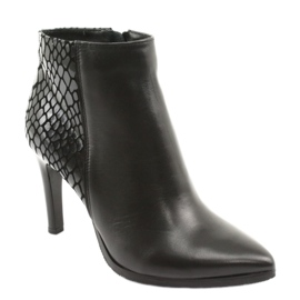Black Espinto boots on a high heel 1