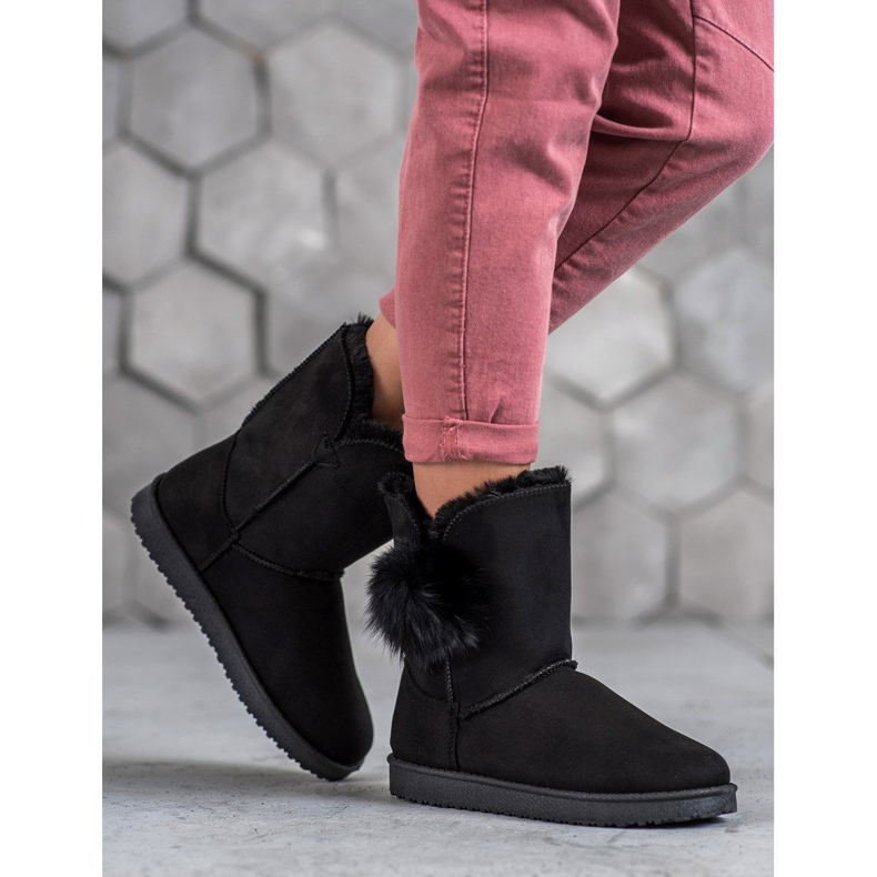 SHELOVET Mukluki With Pompom black 1