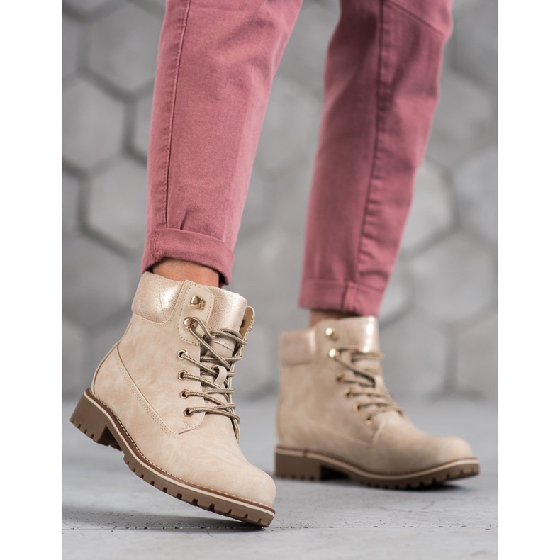 SDS Beige Trappers 1