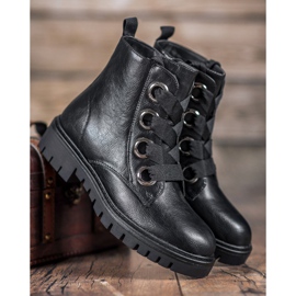 SHELOVET Workers On The Platform black 1