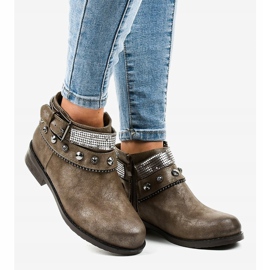 Brown boots decorated with a LL178 zipper 2