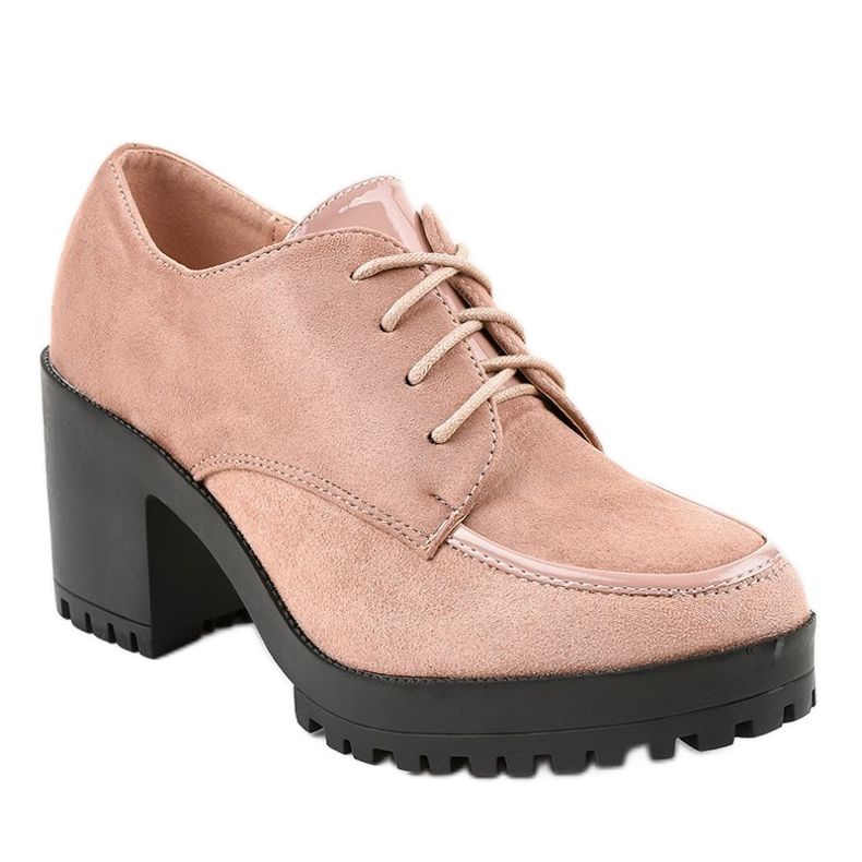 Pink boots on the post massive HQ651 1