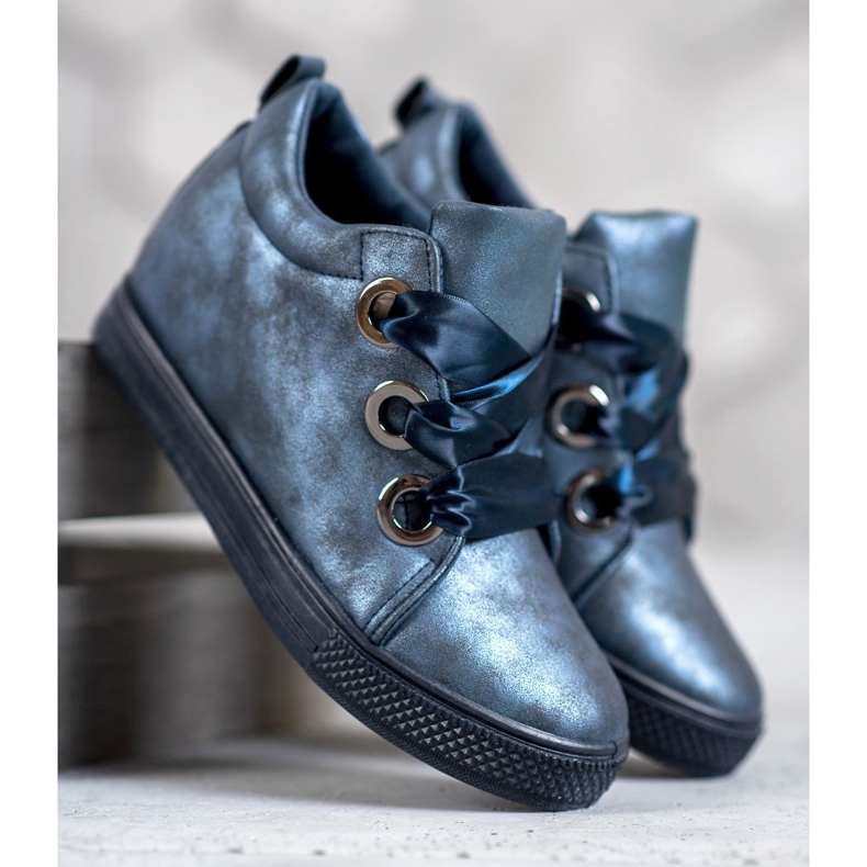 New Tlck Shoes tied with a ribbon blue 1