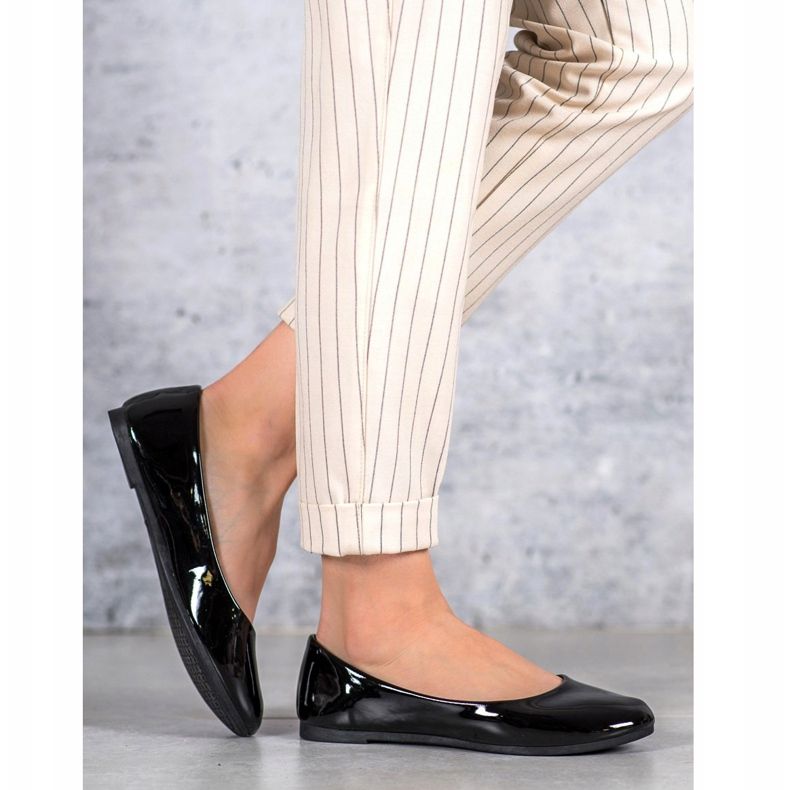 Lacquered VICES ballerinas black 2