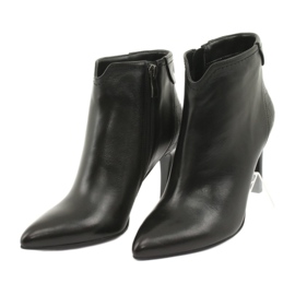 Boots on a thicker heel black Kaniowski 3