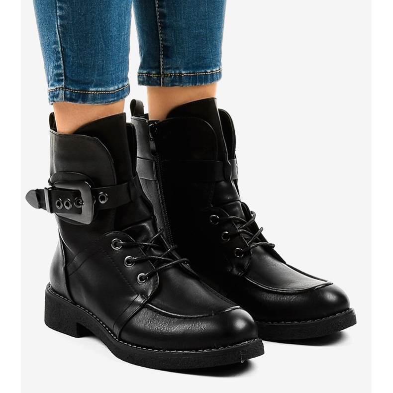 Black boots with buckles 404 1