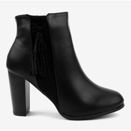 Black ankle boots with F880 fringes 2