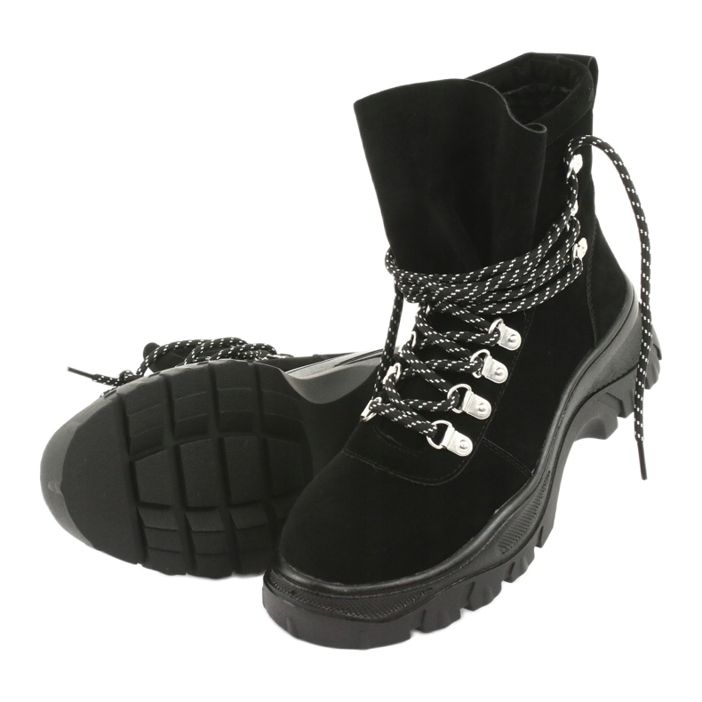 Black Sergio Leone TR729 tied trappers 5