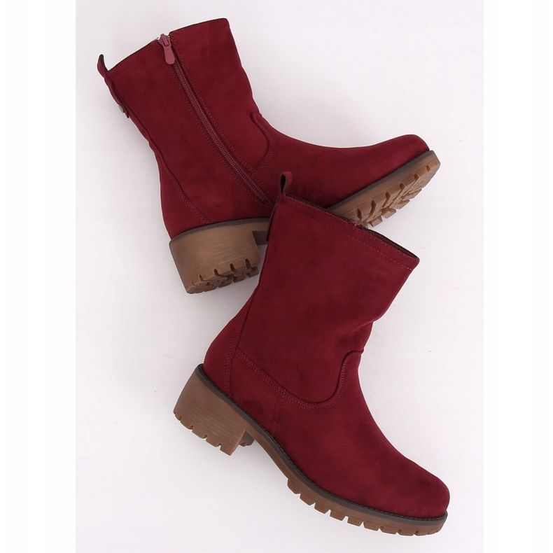 Boots on the maroon 8B905 Wine protector red 2