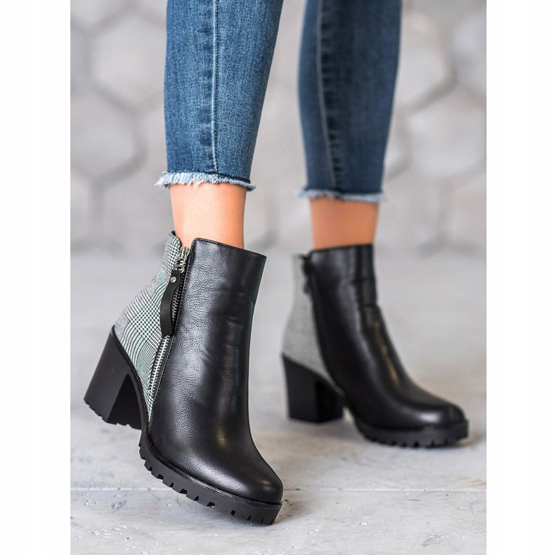 Filippo Boots On A Post black 2