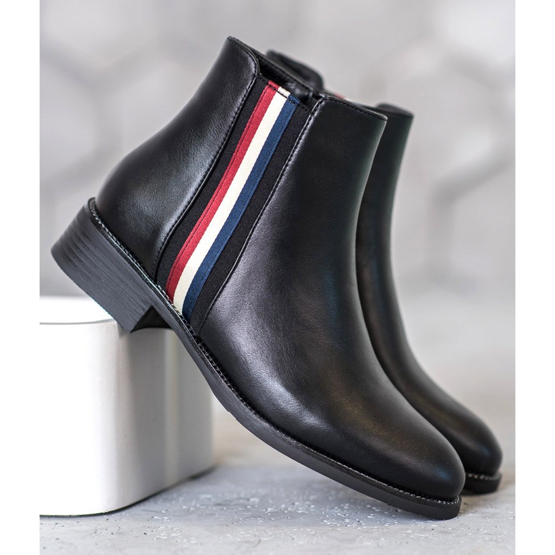 Filippo Boots with a decorative belt black 1