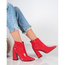 Seastar Red lacquered boots 1