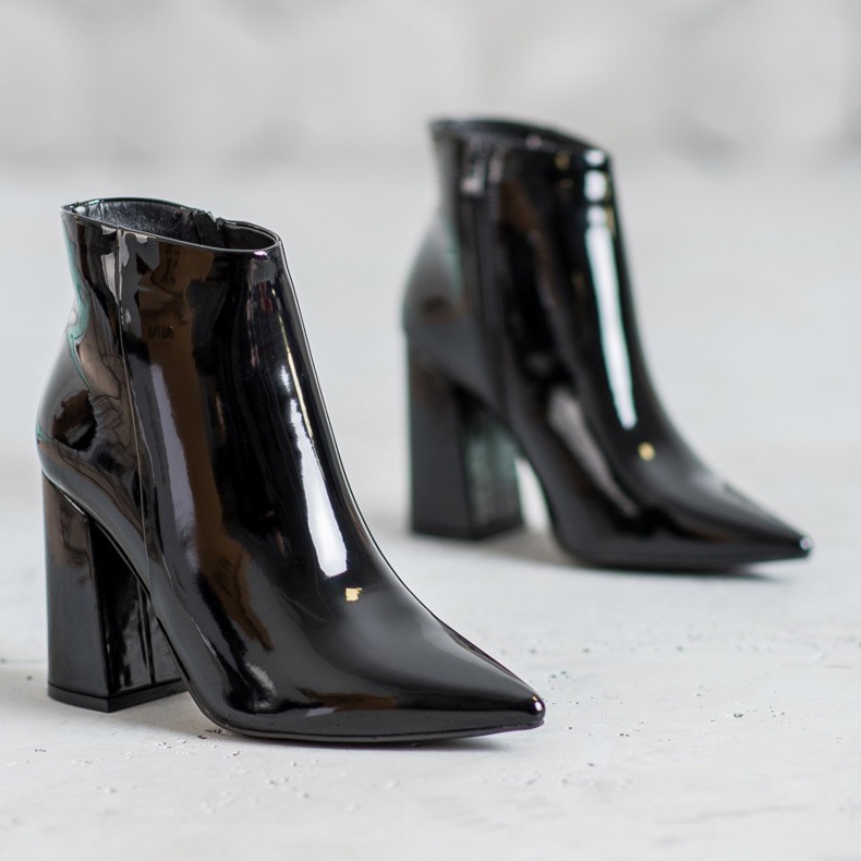 Seastar Black lacquered boots 1